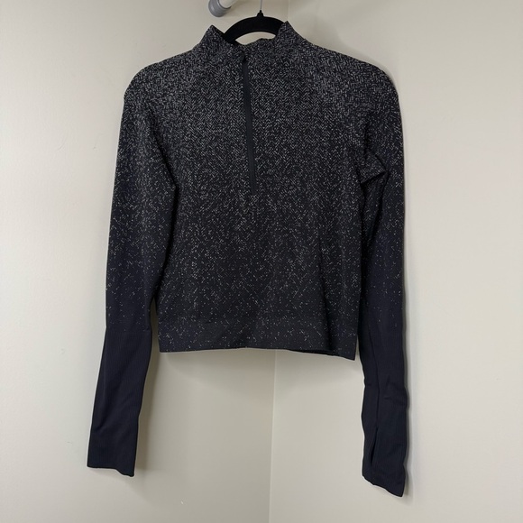 Lululemon RestLess Cropped Half Zip – Herringbone Fade Black & White Long Sleeve - Picture 4 of 9